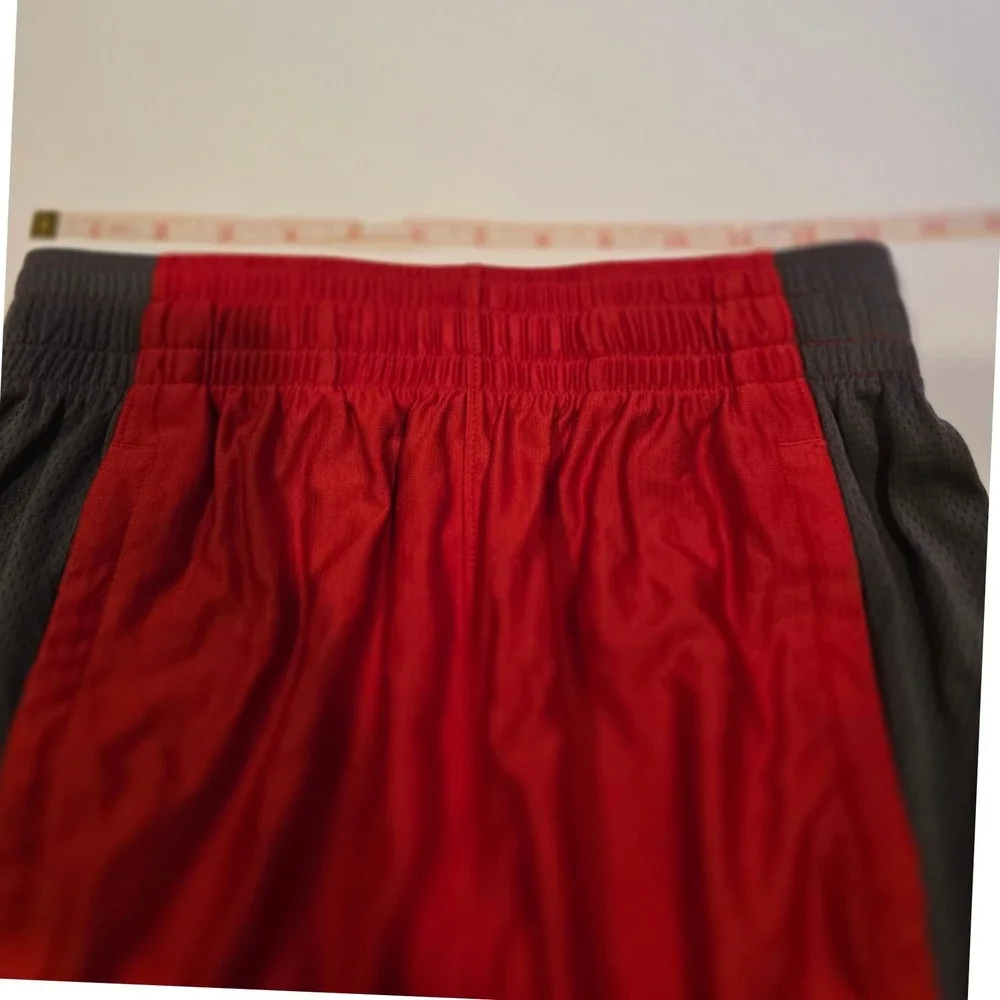 Under Armour Rutgers‎ Basketball Shorts Men's Size S/P Red Gray Heat Gear